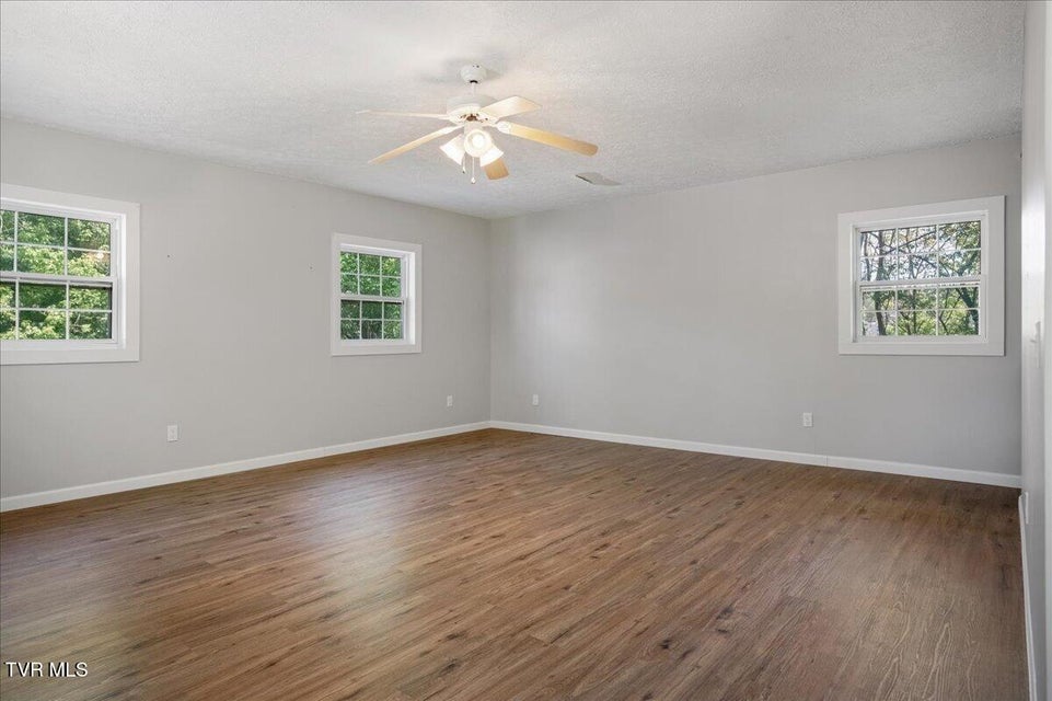 Photo #34: 470 Shady View Road