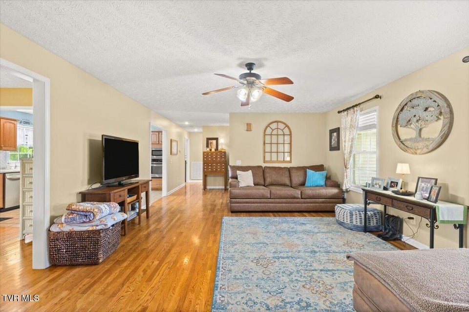 Photo #18: 151 Sunnyfield Drive