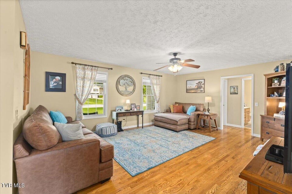 Photo #17: 151 Sunnyfield Drive