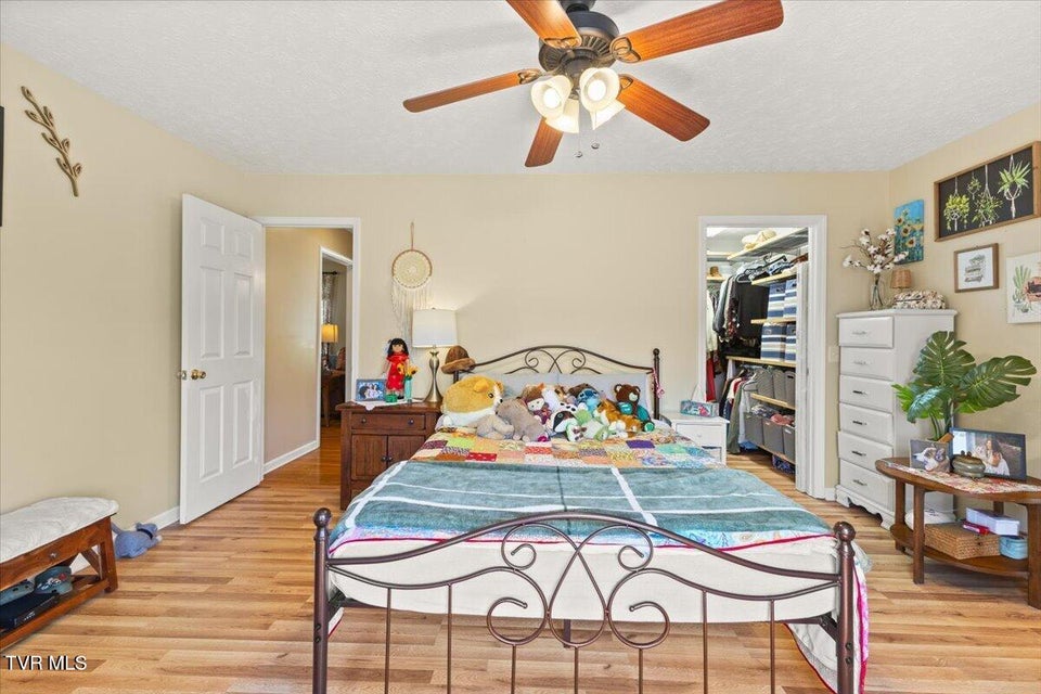 Photo #37: 151 Sunnyfield Drive