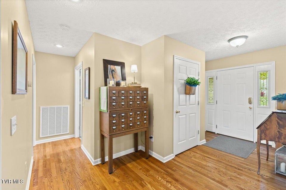 Photo #15: 151 Sunnyfield Drive