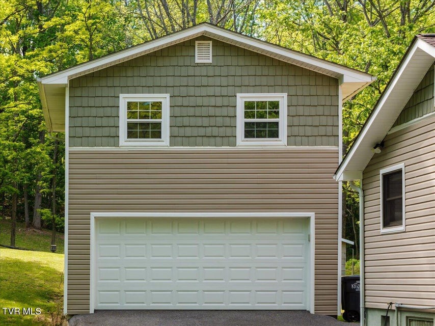 Photo #27: 470 Shady View Road