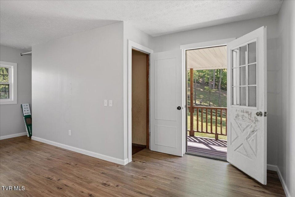 Photo #35: 470 Shady View Road