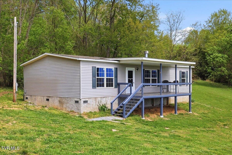 Photo #3: 206 Prospect Road