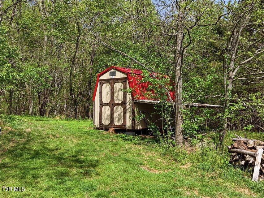 Photo #8: 206 Prospect Road