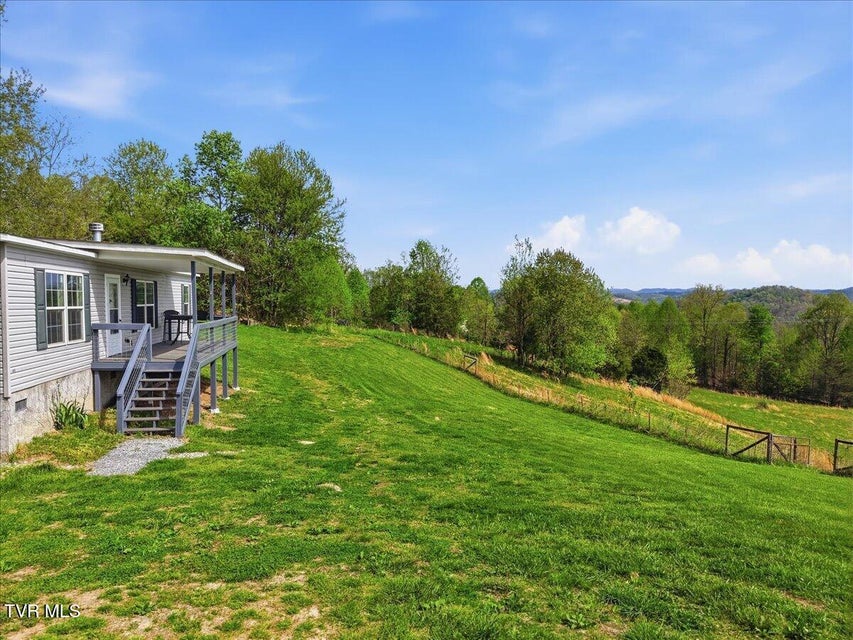 Photo #9: 206 Prospect Road