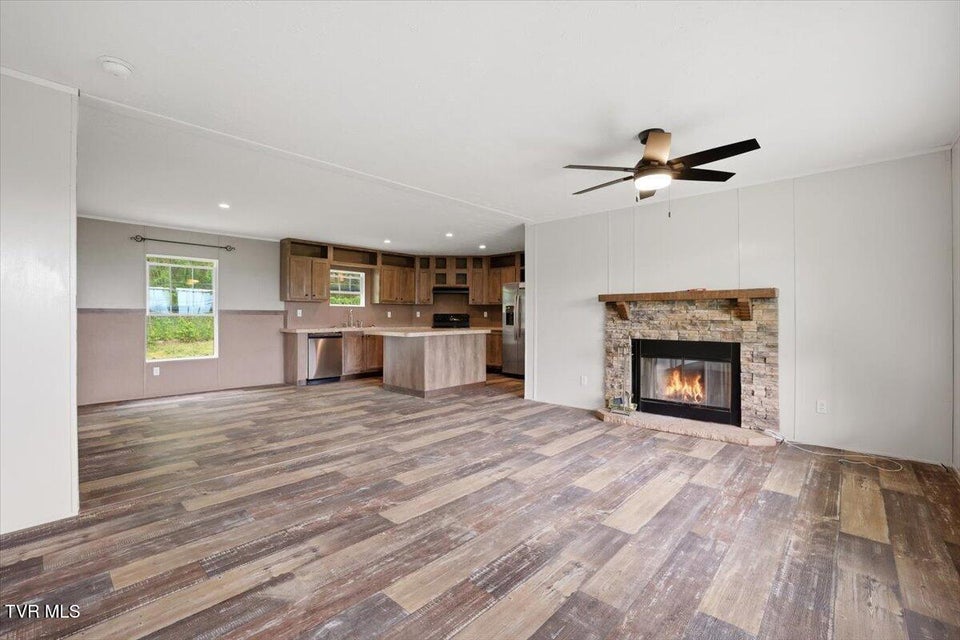 Photo #10: 206 Prospect Road