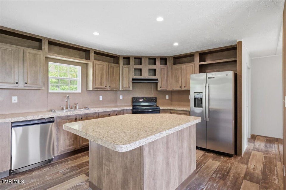 Photo #15: 206 Prospect Road