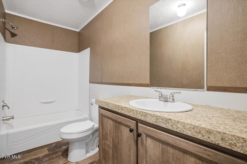 Photo #25: 206 Prospect Road