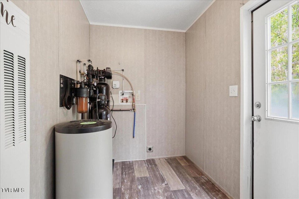 Photo #26: 206 Prospect Road