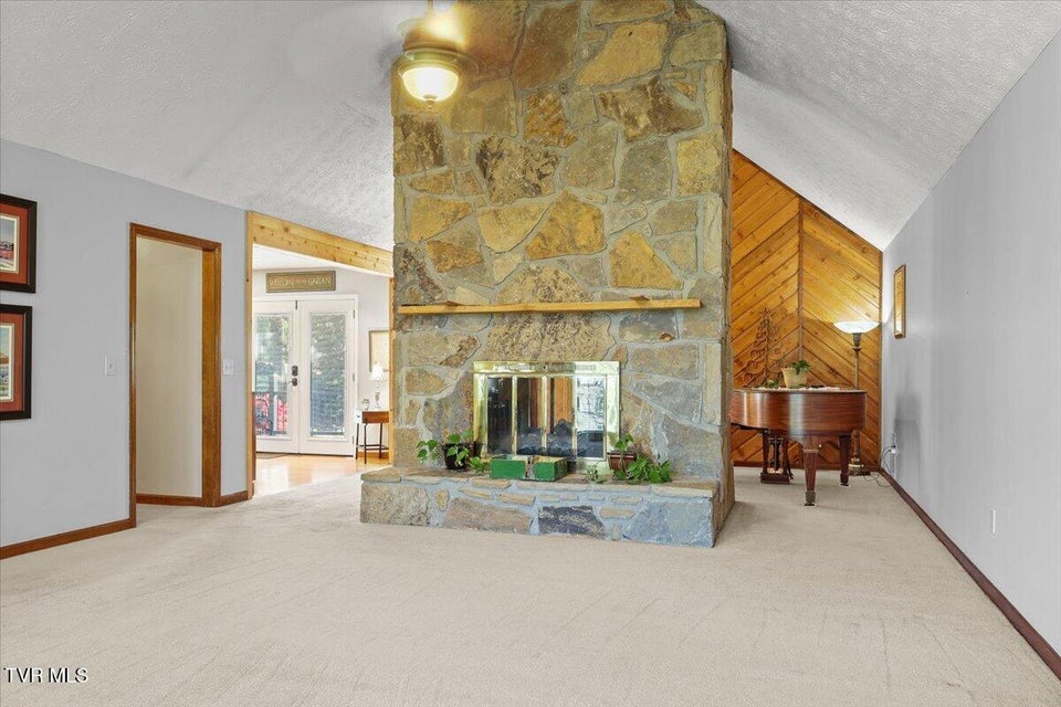 Photo #19: 1305 Knob Creek Road