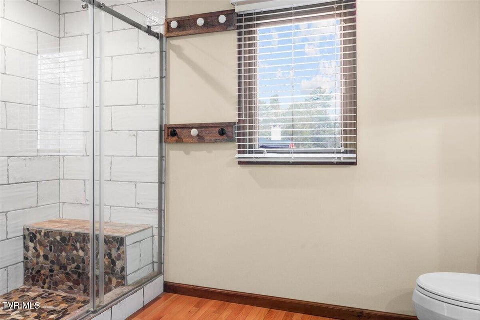 Photo #25: 1305 Knob Creek Road