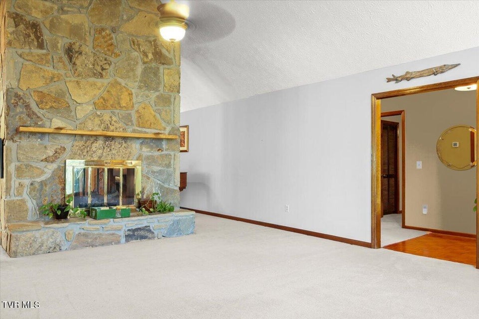 Photo #27: 1305 Knob Creek Road