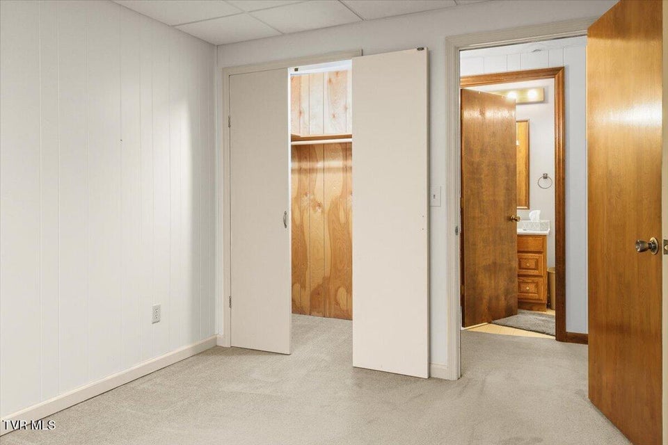 Photo #37: 1305 Knob Creek Road