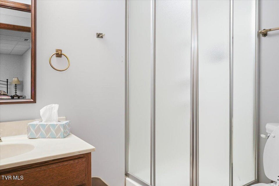 Photo #38: 1305 Knob Creek Road