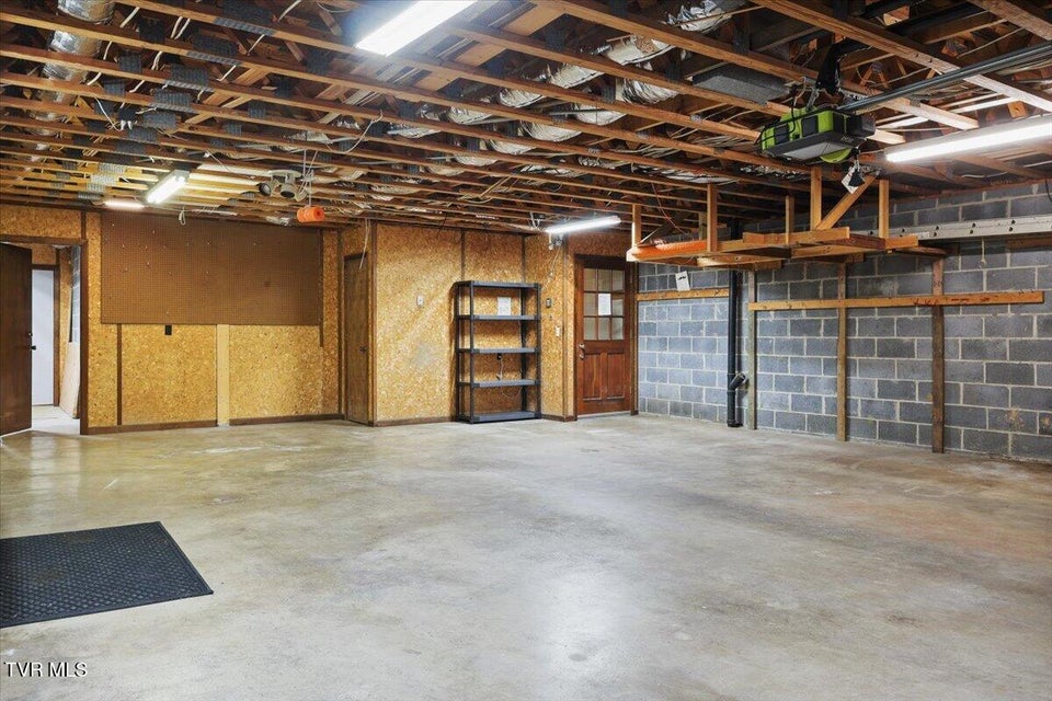 Photo #43: 1305 Knob Creek Road