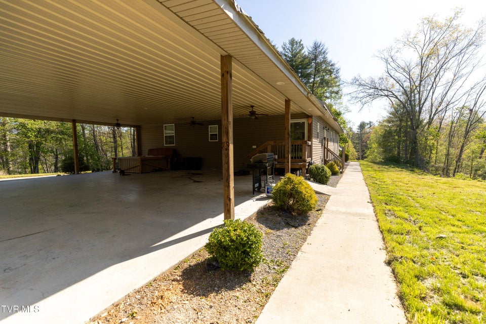 Photo #26: 192 Blueberry Hill Drive