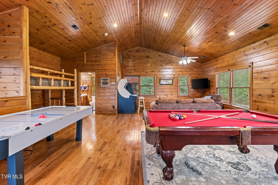 Photo #7: 820 Great Smoky Way