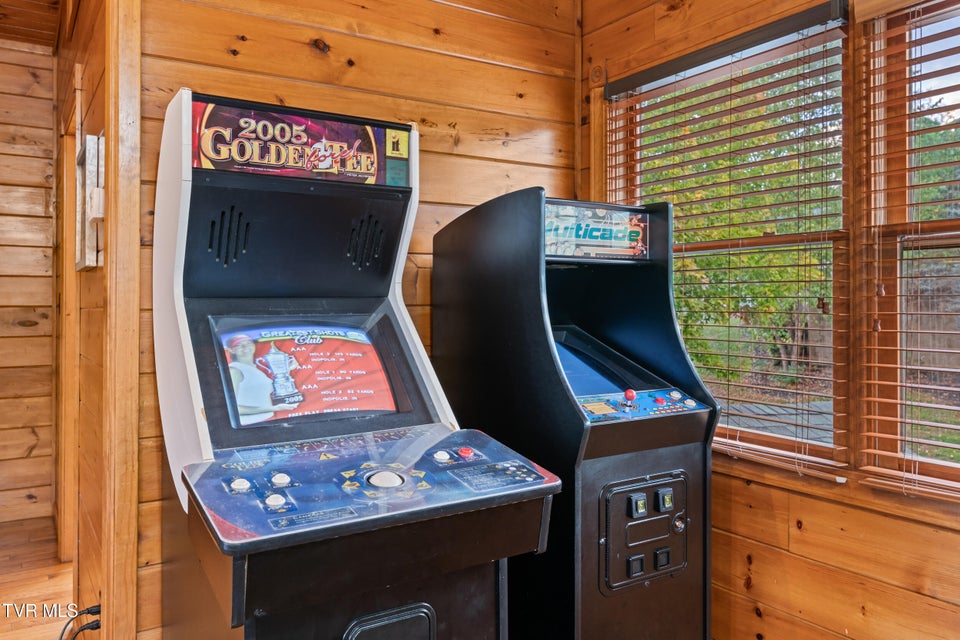 Photo #8: 820 Great Smoky Way