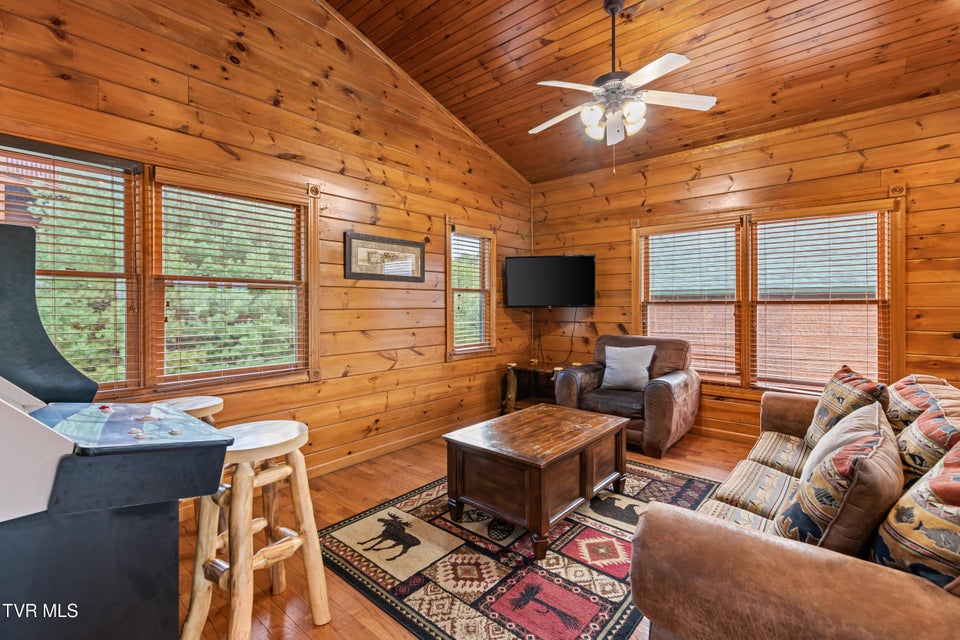 Photo #9: 820 Great Smoky Way