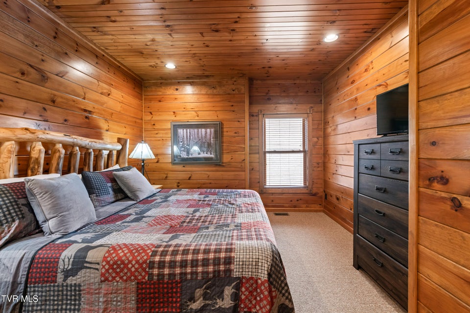 Photo #42: 820 Great Smoky Way