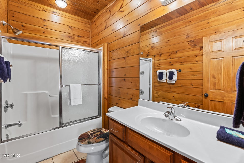 Photo #45: 820 Great Smoky Way