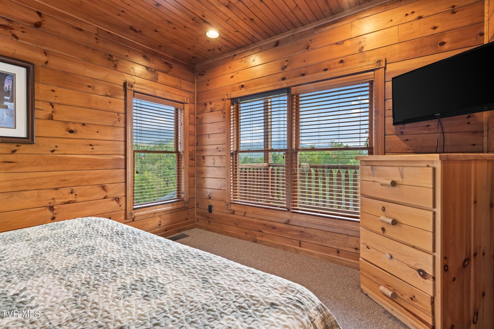 Photo #50: 820 Great Smoky Way