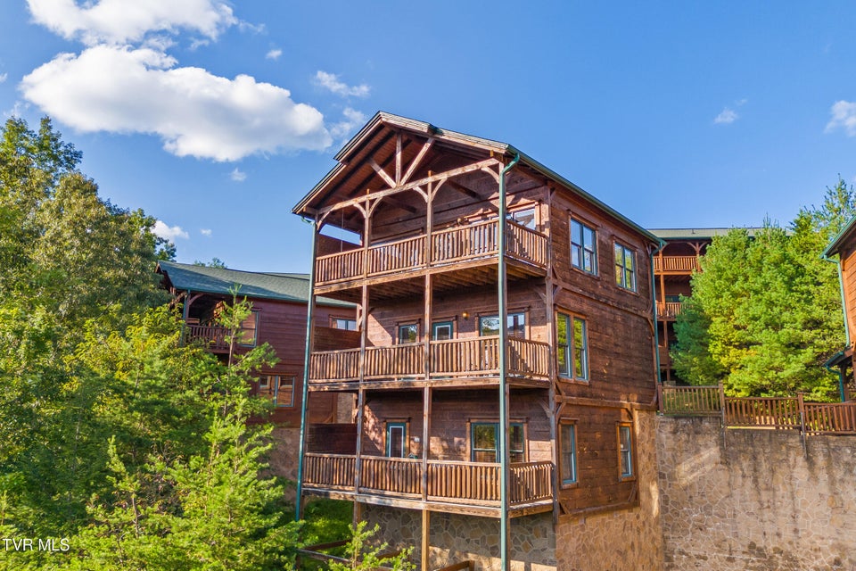 Photo #59: 820 Great Smoky Way