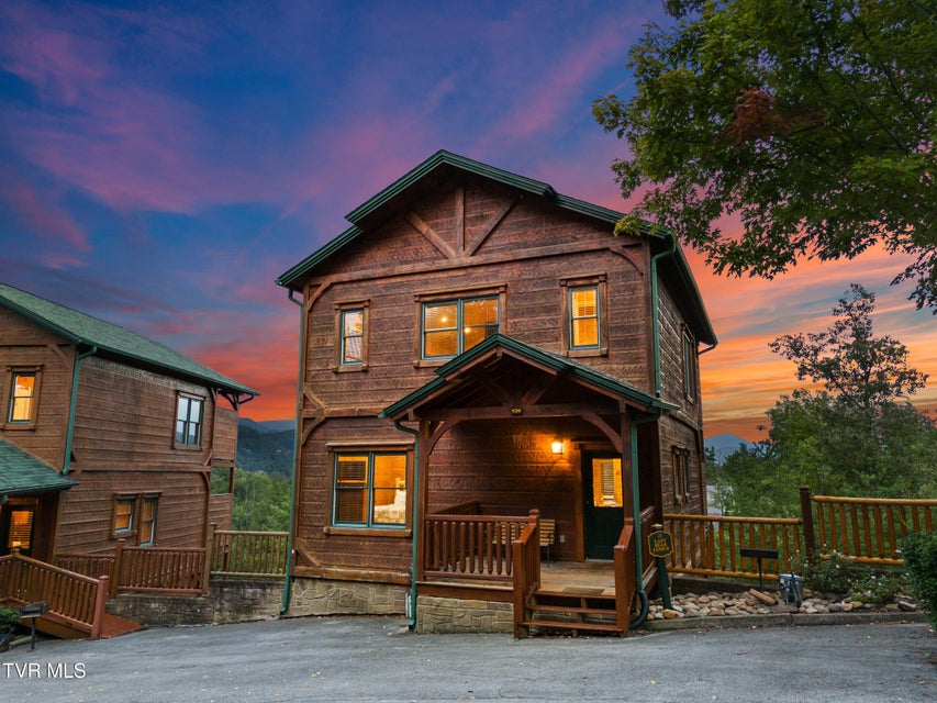 Photo #64: 820 Great Smoky Way