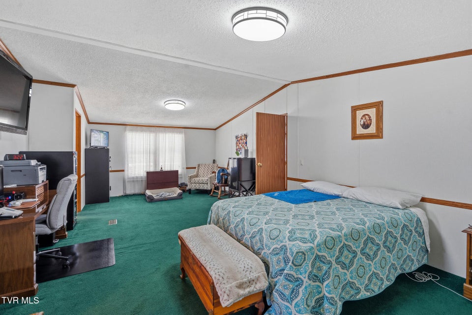 Photo #18: 31 Dearstone Drive