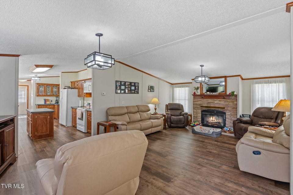 Photo #11: 31 Dearstone Drive