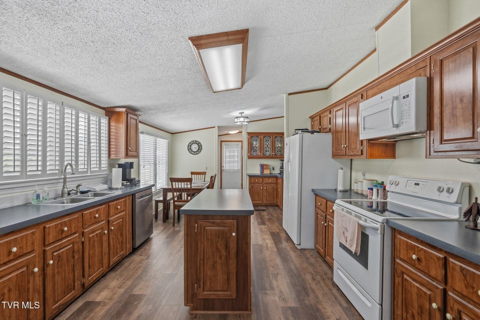 Photo #14: 31 Dearstone Drive