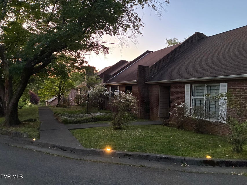 Photo #29: 1833 Presswood Road