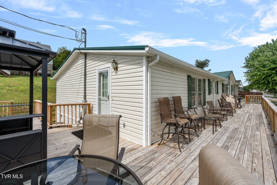 Photo #32: 31 Dearstone Drive