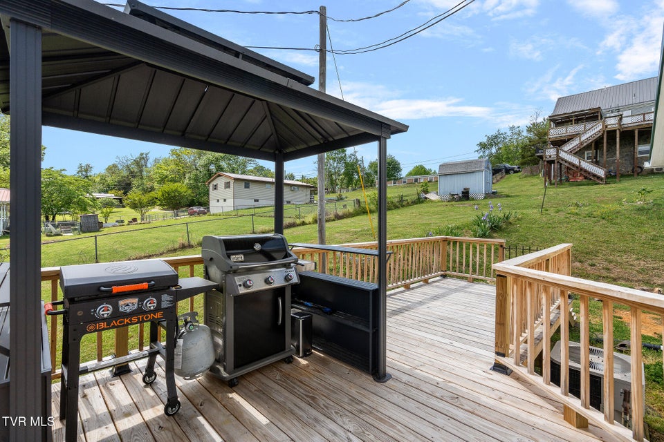 Photo #33: 31 Dearstone Drive