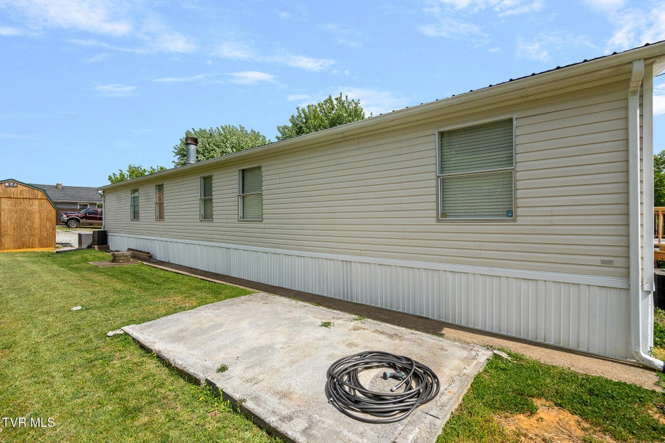 Photo #34: 31 Dearstone Drive