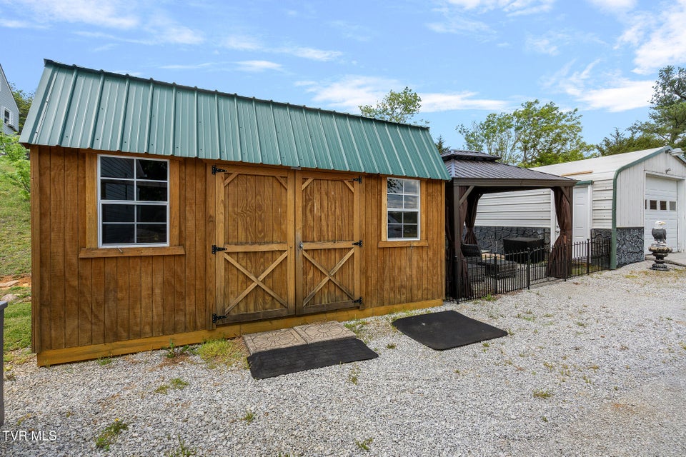 Photo #35: 31 Dearstone Drive