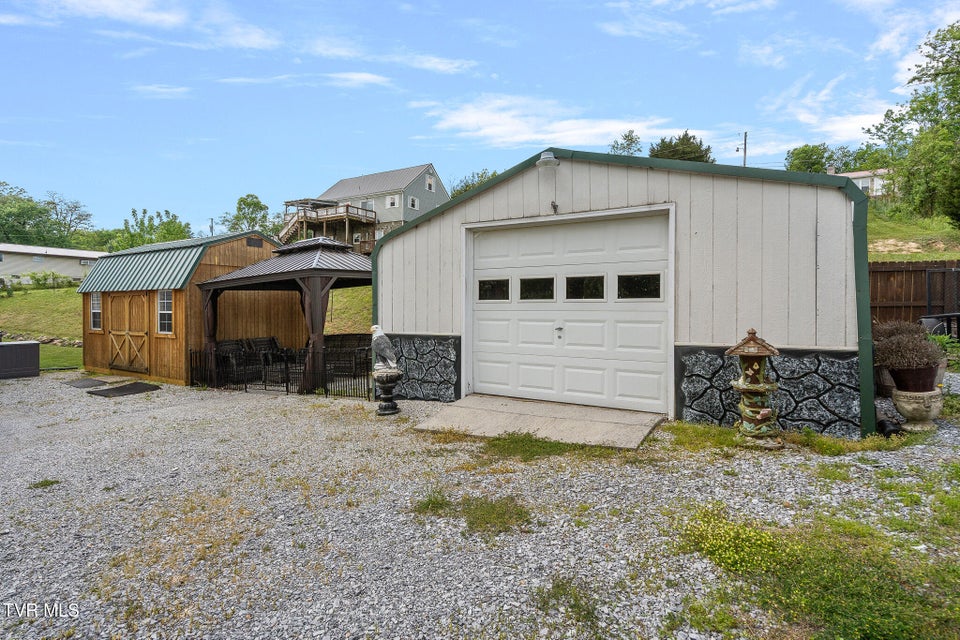 Photo #36: 31 Dearstone Drive