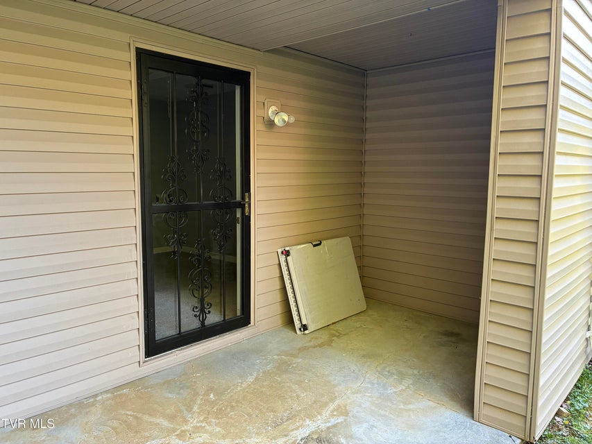 Photo #32: 1833 Presswood Road