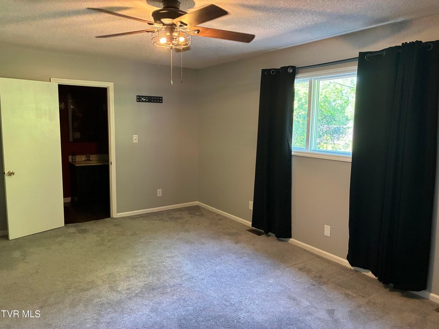 Photo #9: 1833 Presswood Road