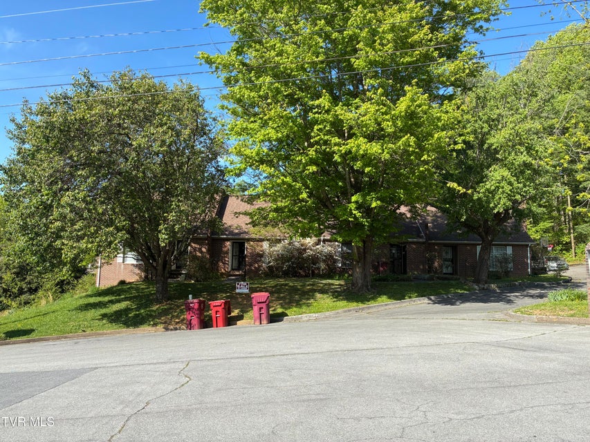 Photo #27: 1833 Presswood Road