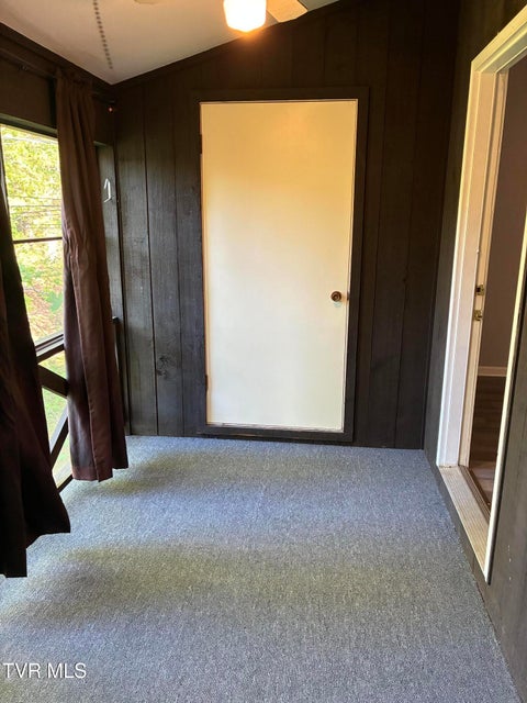 Photo #38: 1833 Presswood Road