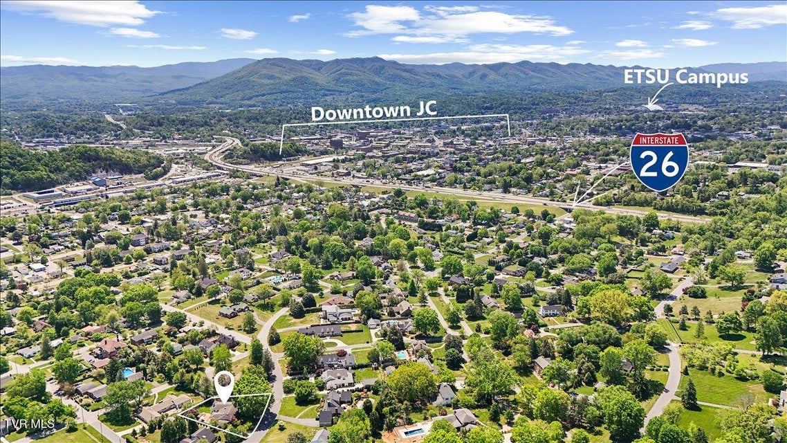 Photo #3: 802 Mountain View Circle