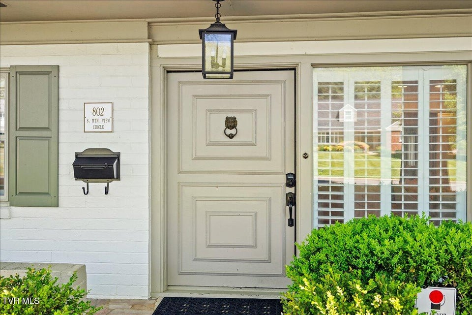 Photo #6: 802 Mountain View Circle