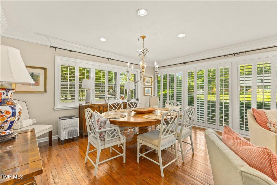 Photo #11: 802 Mountain View Circle