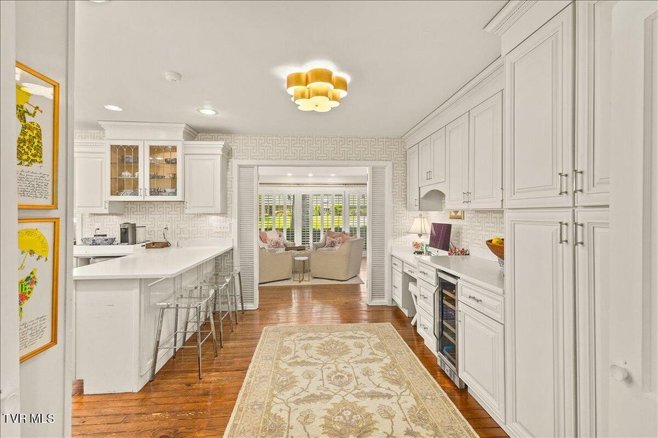 Photo #12: 802 Mountain View Circle