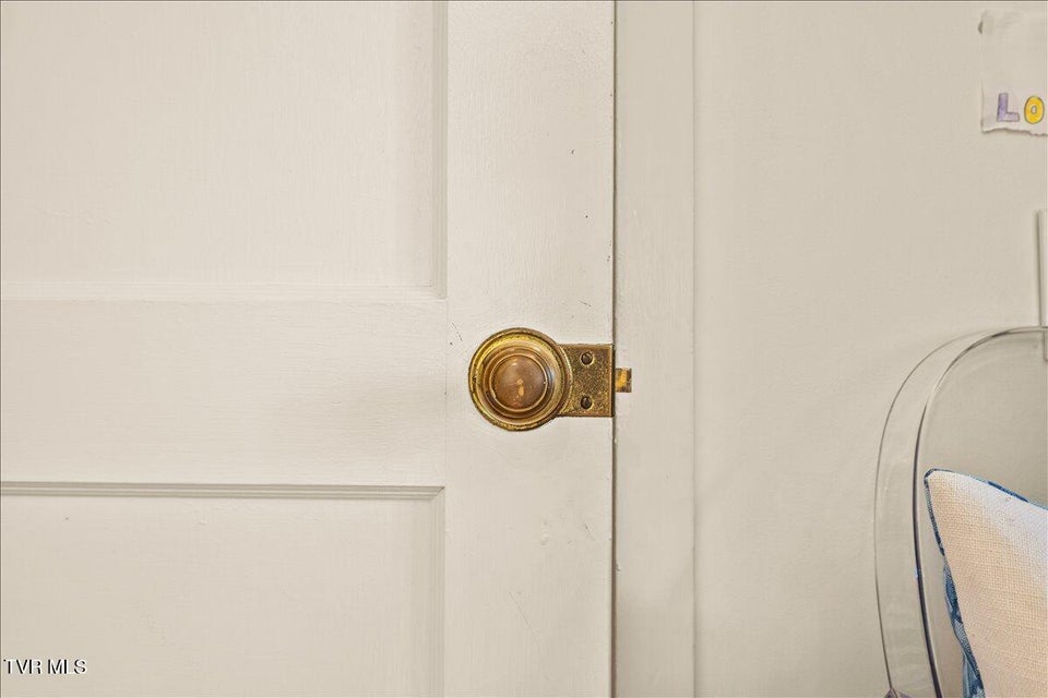 Photo #16: 802 Mountain View Circle