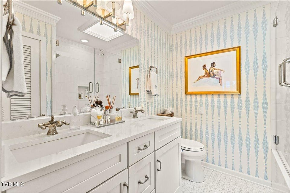 Photo #20: 802 Mountain View Circle