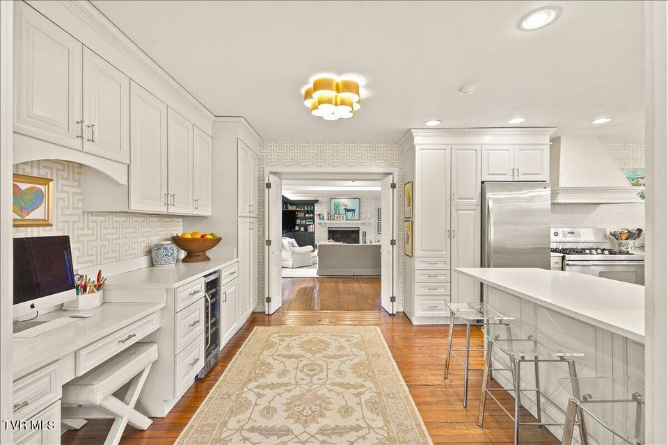 Photo #30: 802 Mountain View Circle