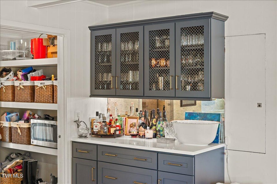 Photo #40: 802 Mountain View Circle